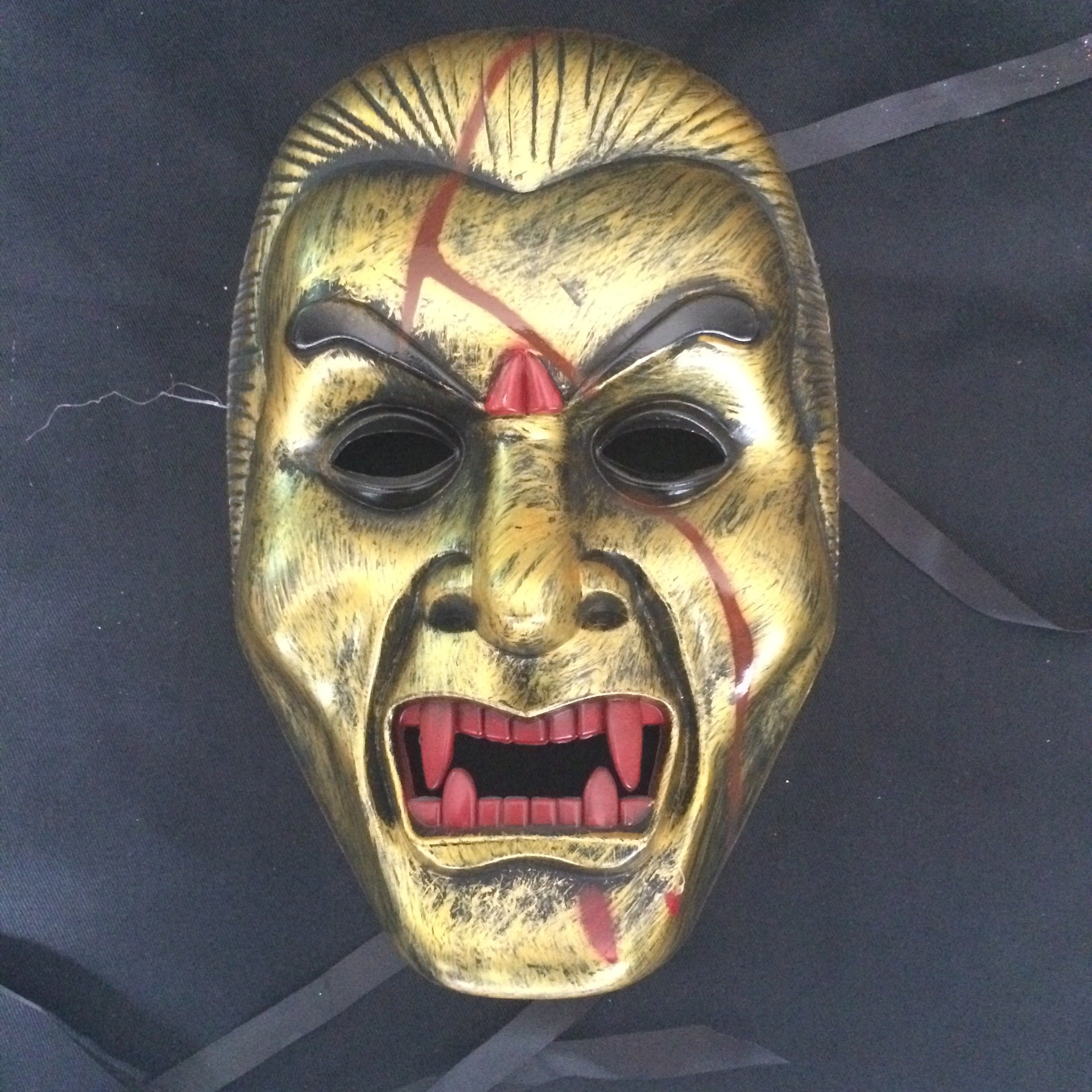 Halloween Scary Vampire Mask - Discount Halloween City