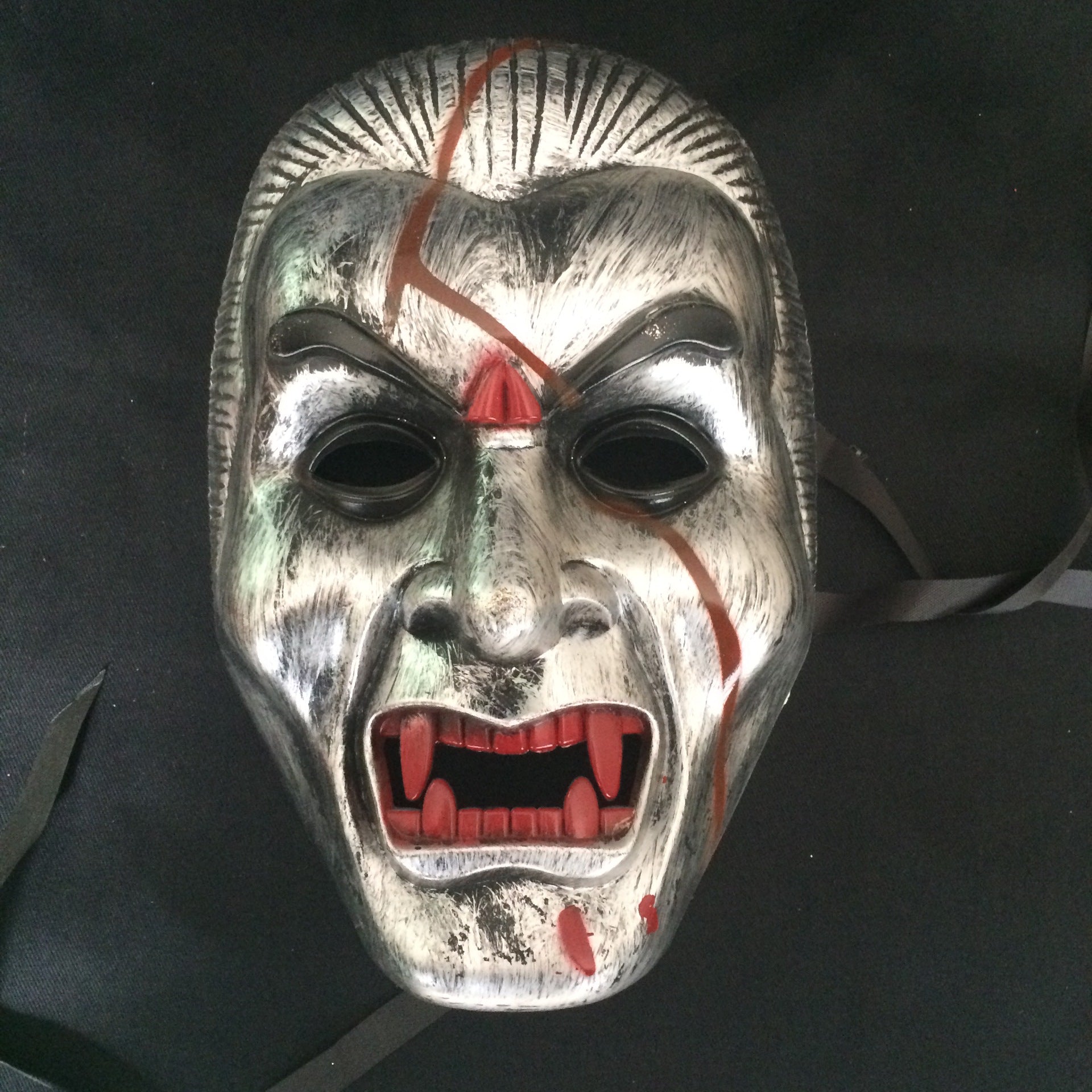 Halloween Scary Vampire Mask - Discount Halloween City