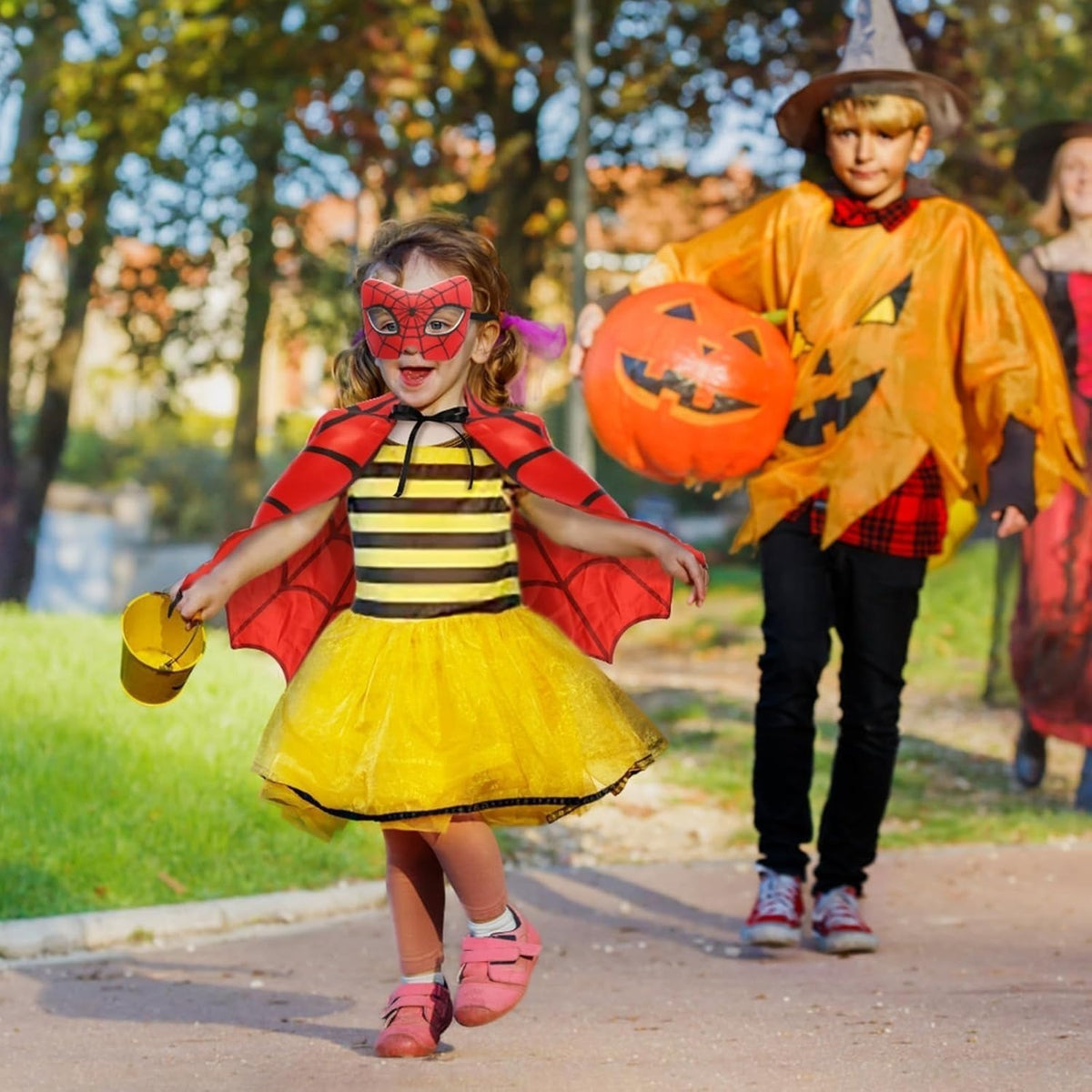 Spider 2-Piece Halloween Cape Costume with Mask - product image 3
