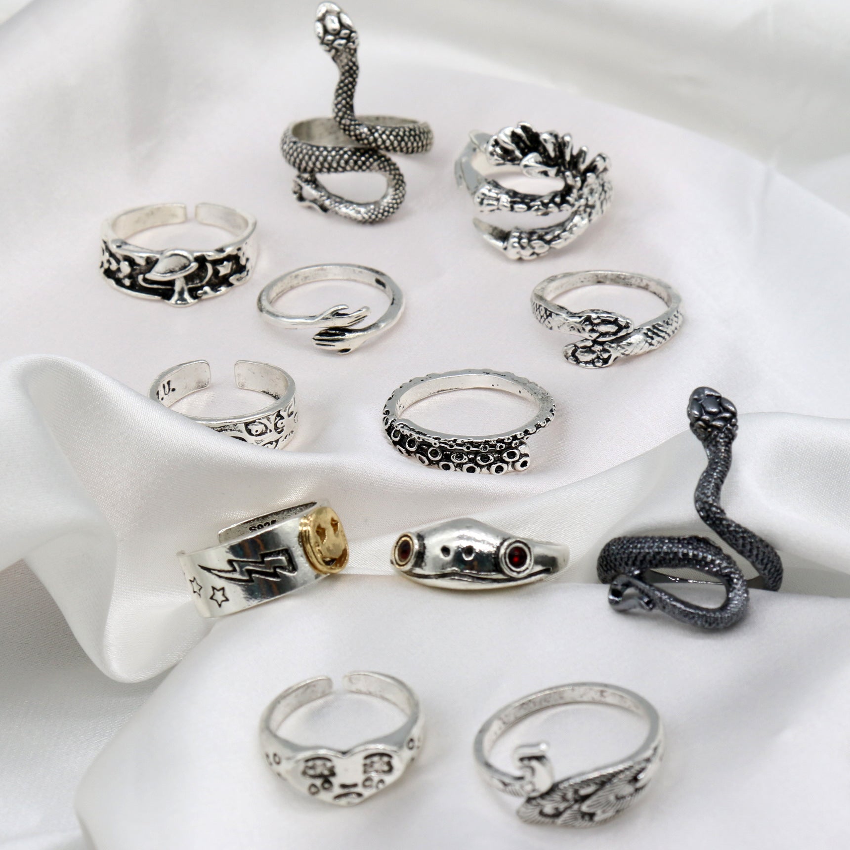 Halloween Ornament Ring Set - Discount Halloween City