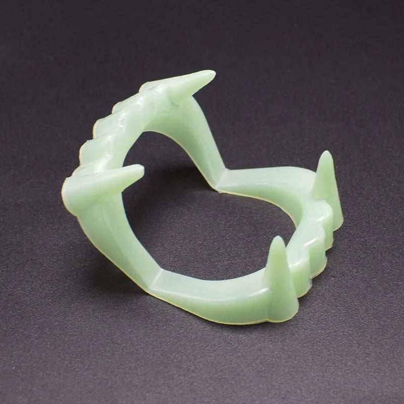 Glow-in-the-Dark Vampire Teeth – 5 Pack