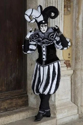 Women Men Jester Costume White and Black Outfits Fancy Clown’s Costume Suit with Hat Set - female / S
