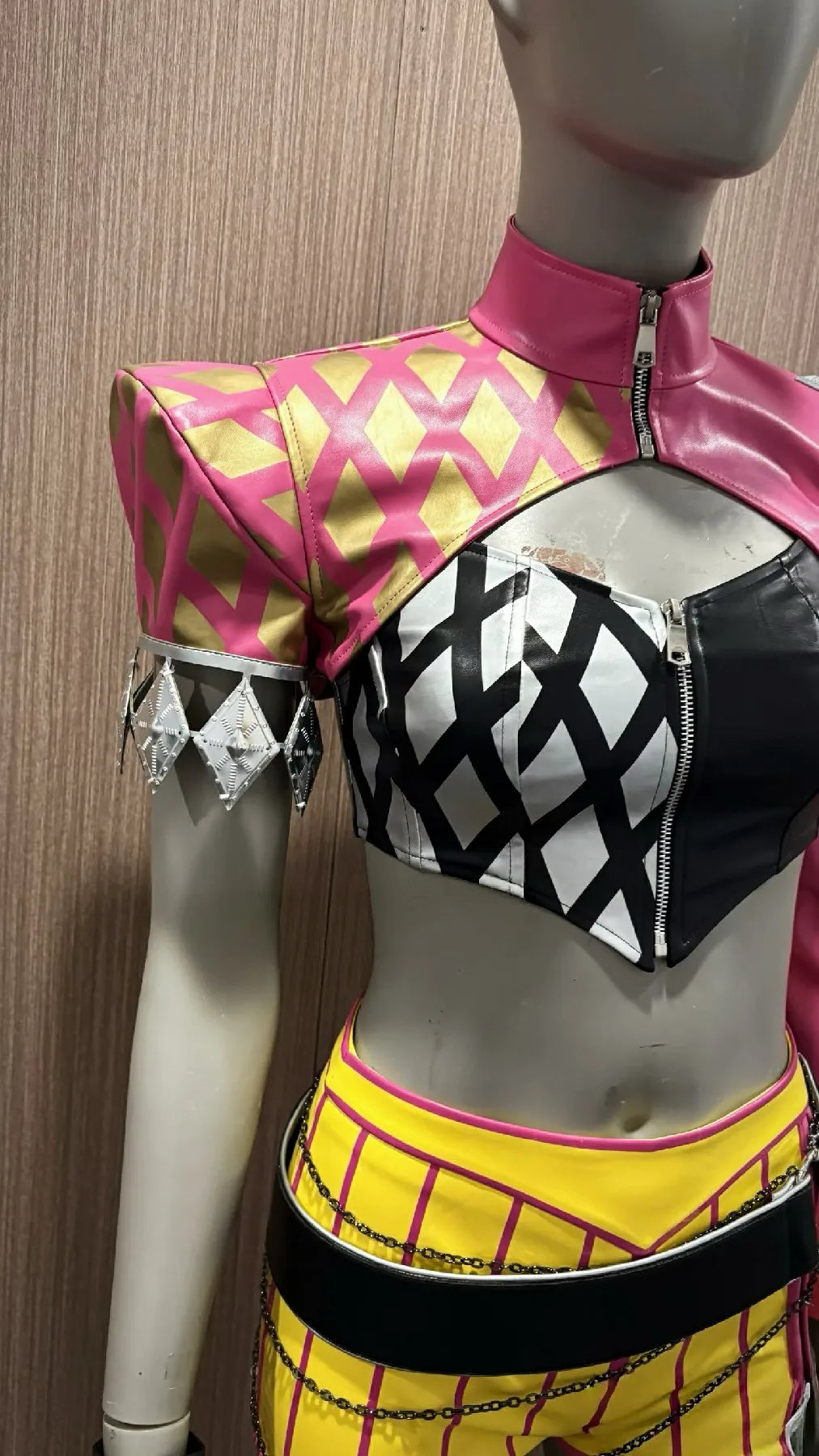 Mina Outfits Costume - alternate view 4