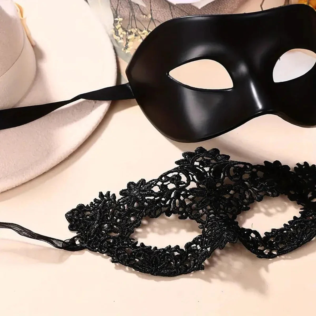 2-Piece Black Lace Masquerade Mask Set for Couples