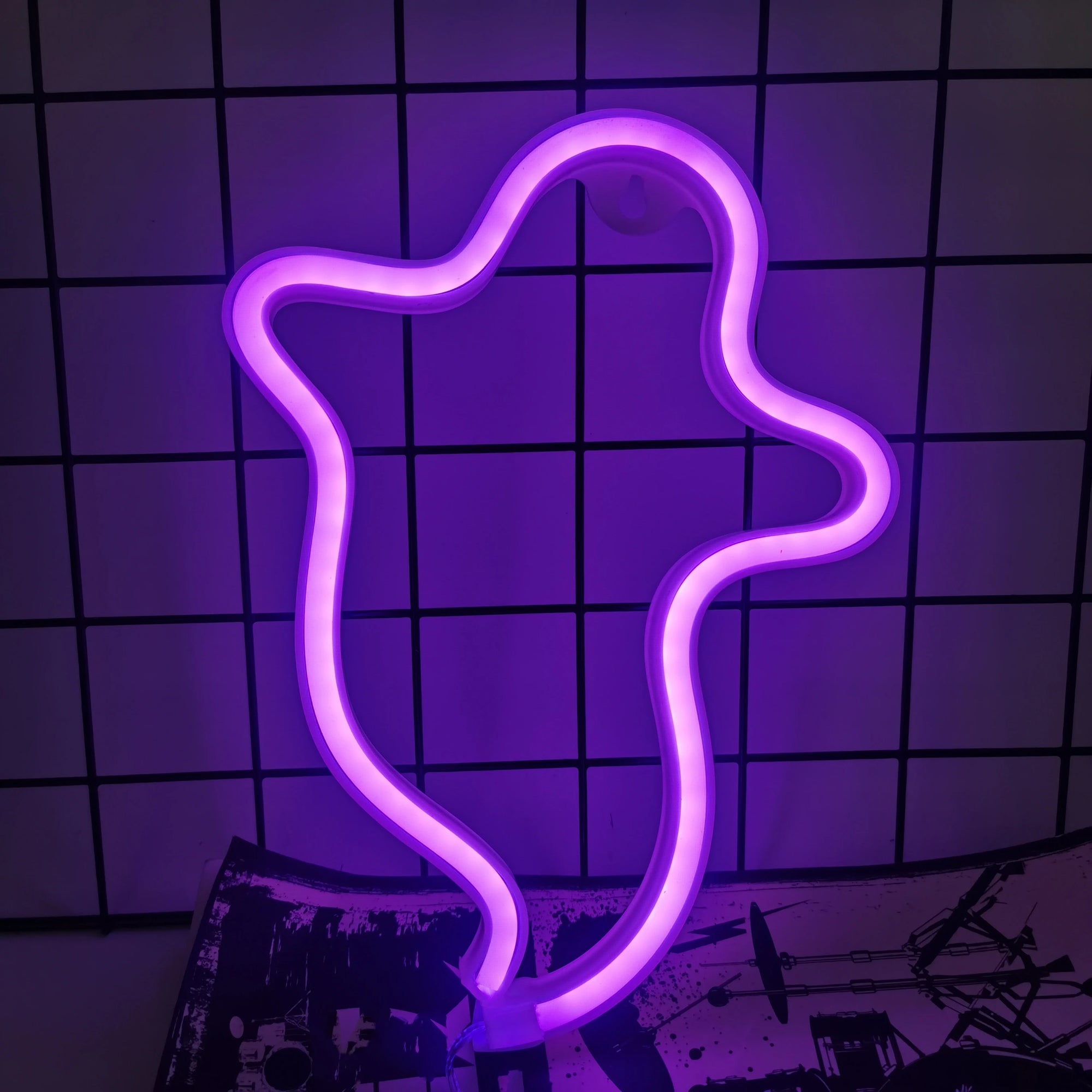 Halloween Bat Spirit LED Neon Wall Decor for Party Gift - Terrifying Atmosphere - USB or Battery Powered - product image 9