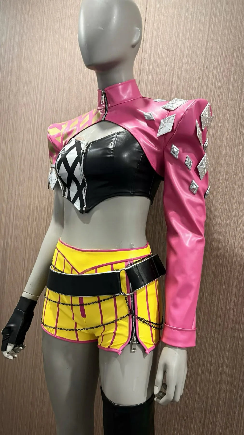 Mina Outfits Costume - alternate view 3