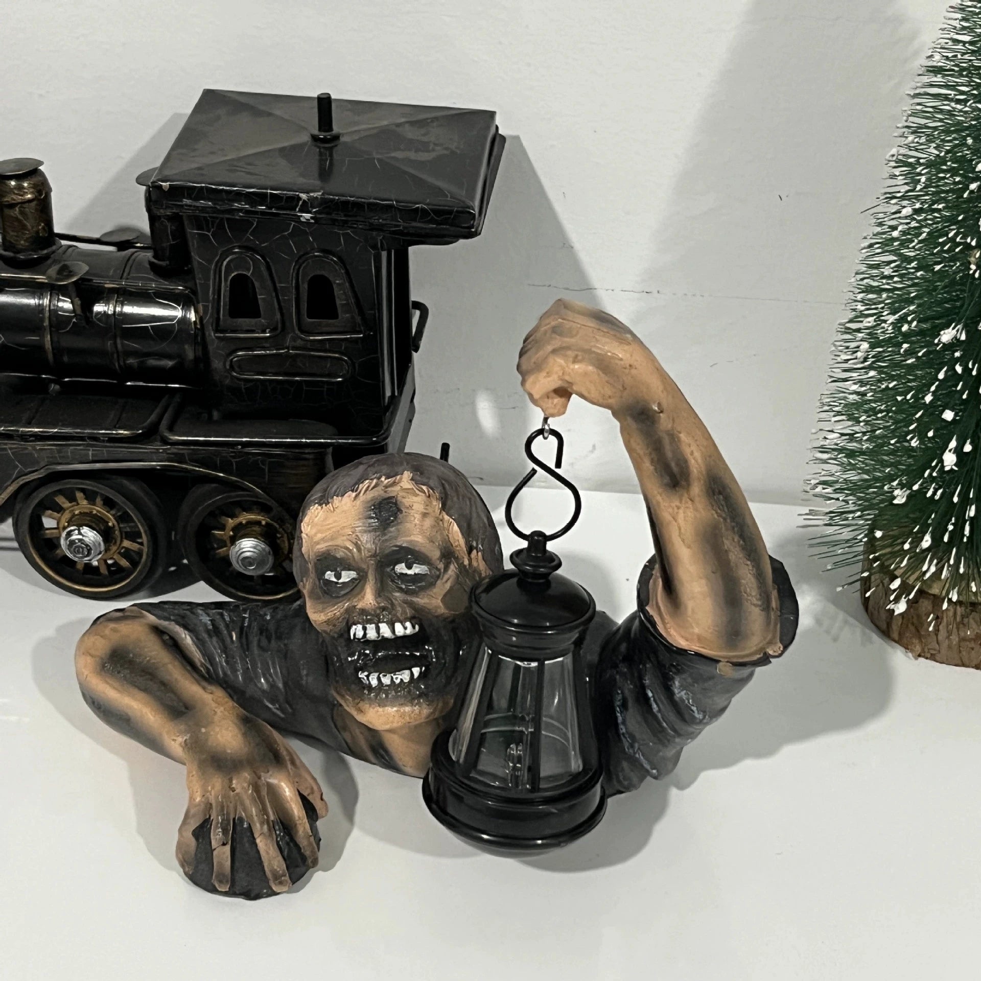 1-Piece Halloween Zombie Crawling Horror Decor, Scary Led Lights Zombie Holding - product image 1