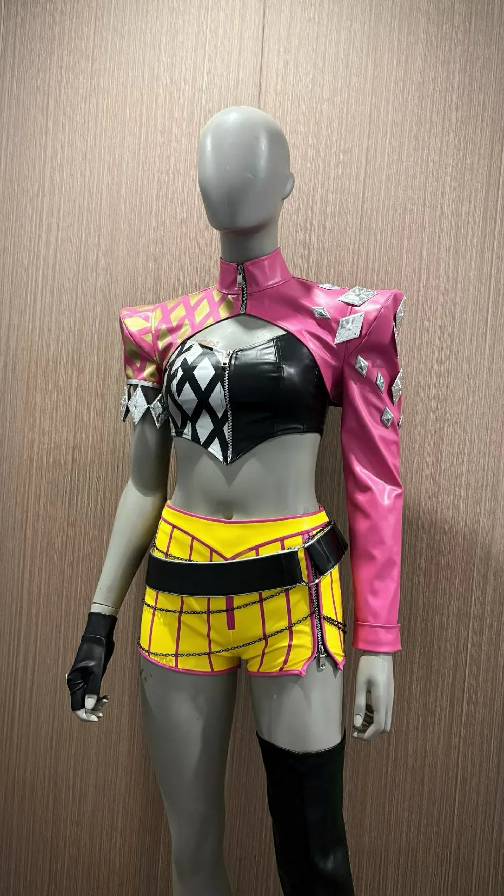 Mina Outfits Costume - alternate view 6