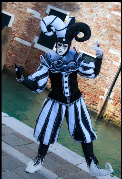 Women Men Jester Costume White and Black Outfits Fancy Clown’s Costume Suit with Hat Set - female / XS