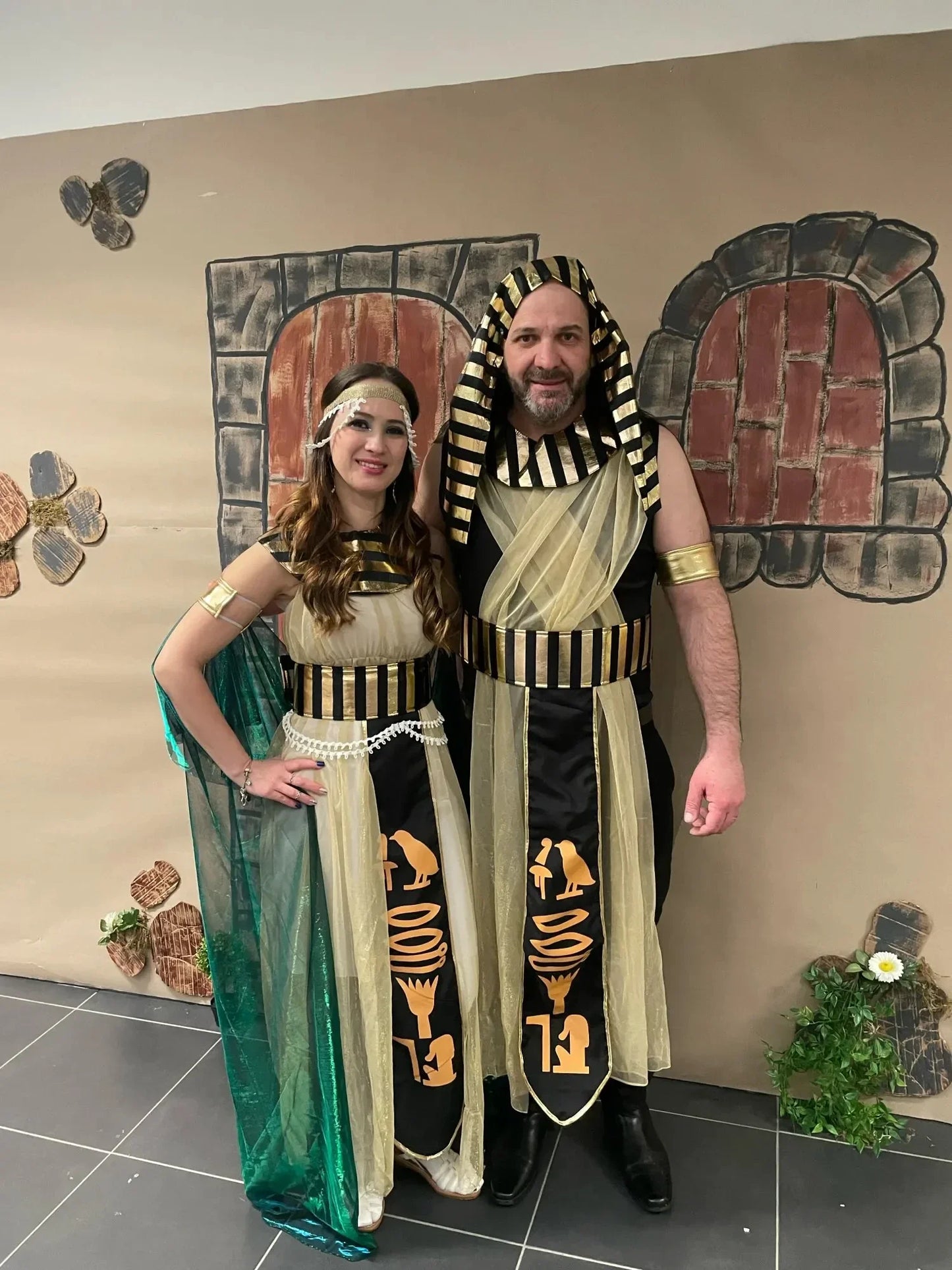 Couples Ancient Egypt Egyptian Pharaoh for Men King Cleopatra Queen Costume - alternate view 4