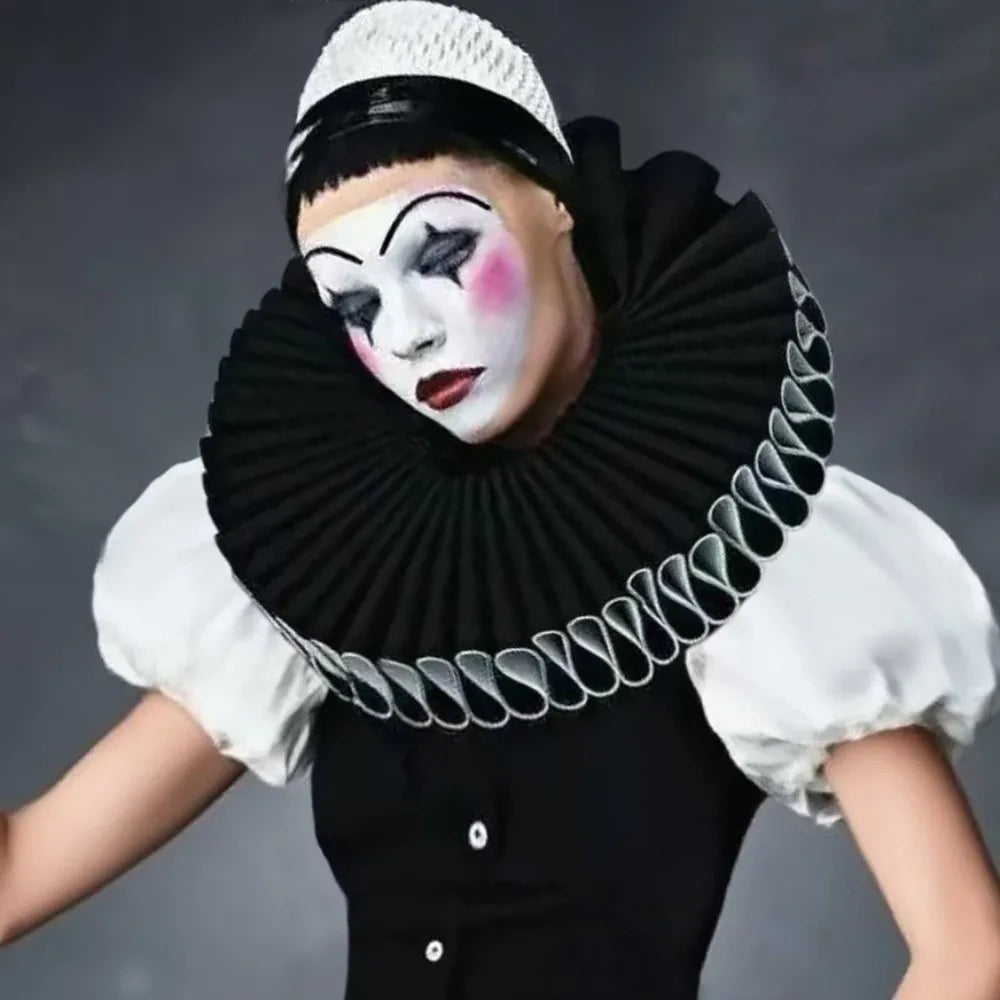 Clown & Victorian Halloween Costume - LED - Design 2 - product image 3