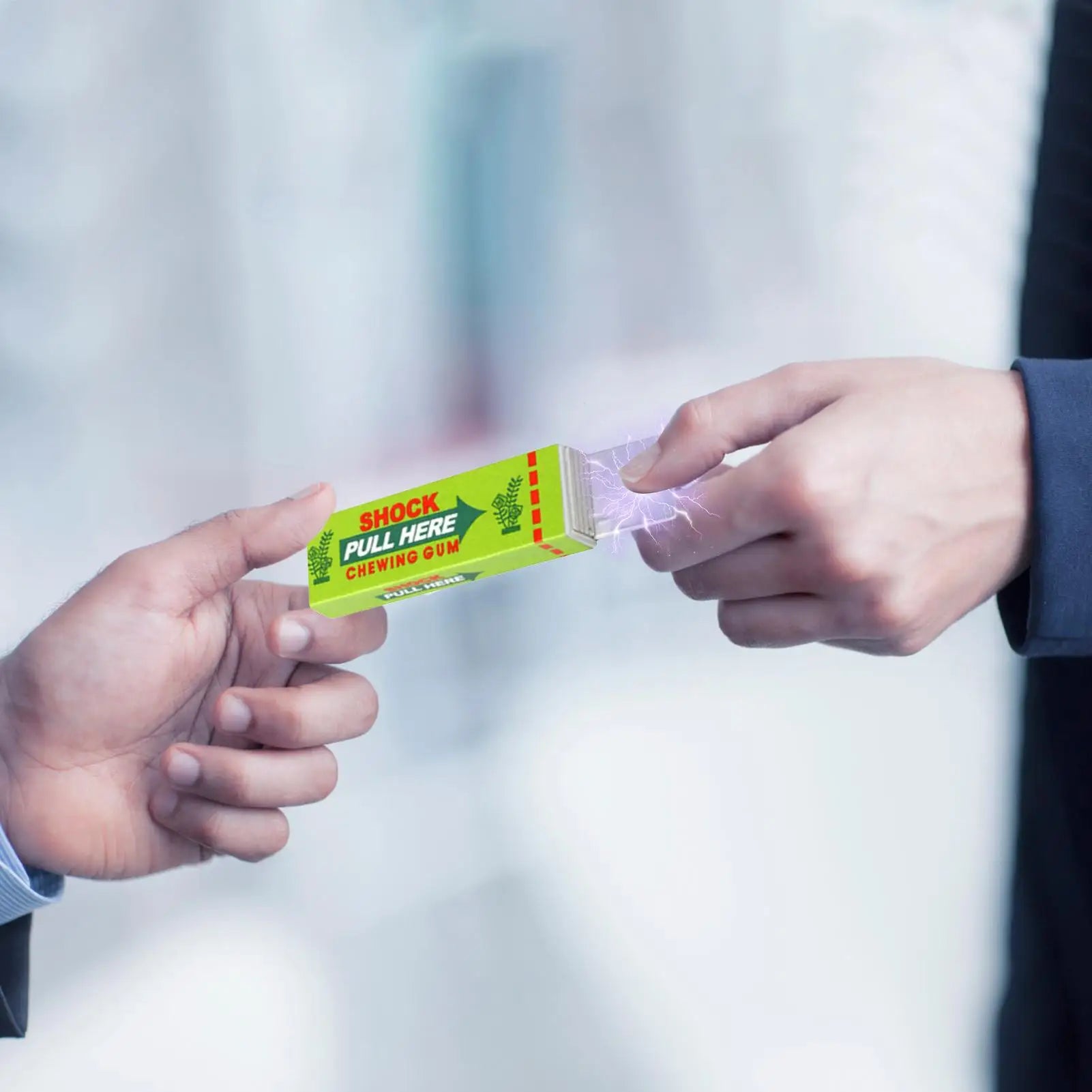 1PCS NEW Electric Shock Chewing Gum And Magic Just kidding little toy Prank Toy For Teasing friends Easy April Fool's Day