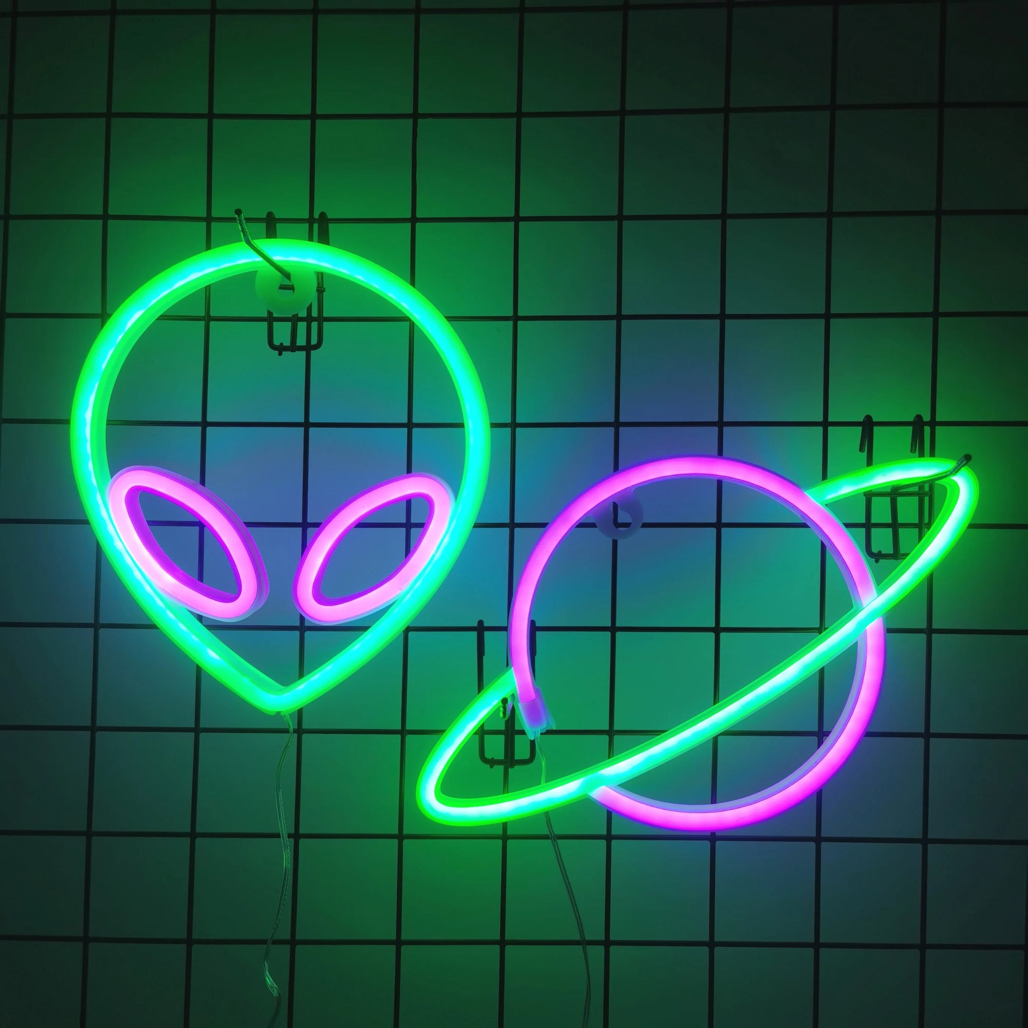 Halloween Bat Spirit LED Neon Wall Decor for Party Gift - Terrifying Atmosphere - USB or Battery Powered - product image 2