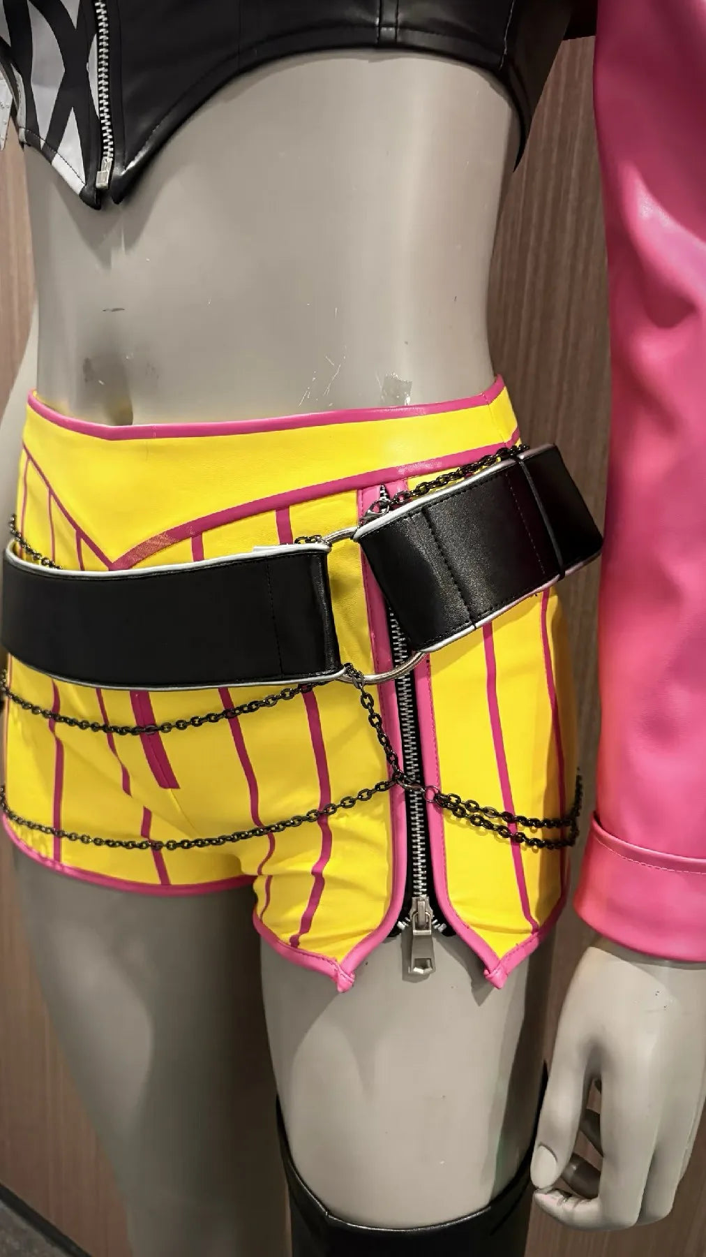 Mina Outfits Costume - alternate view 2