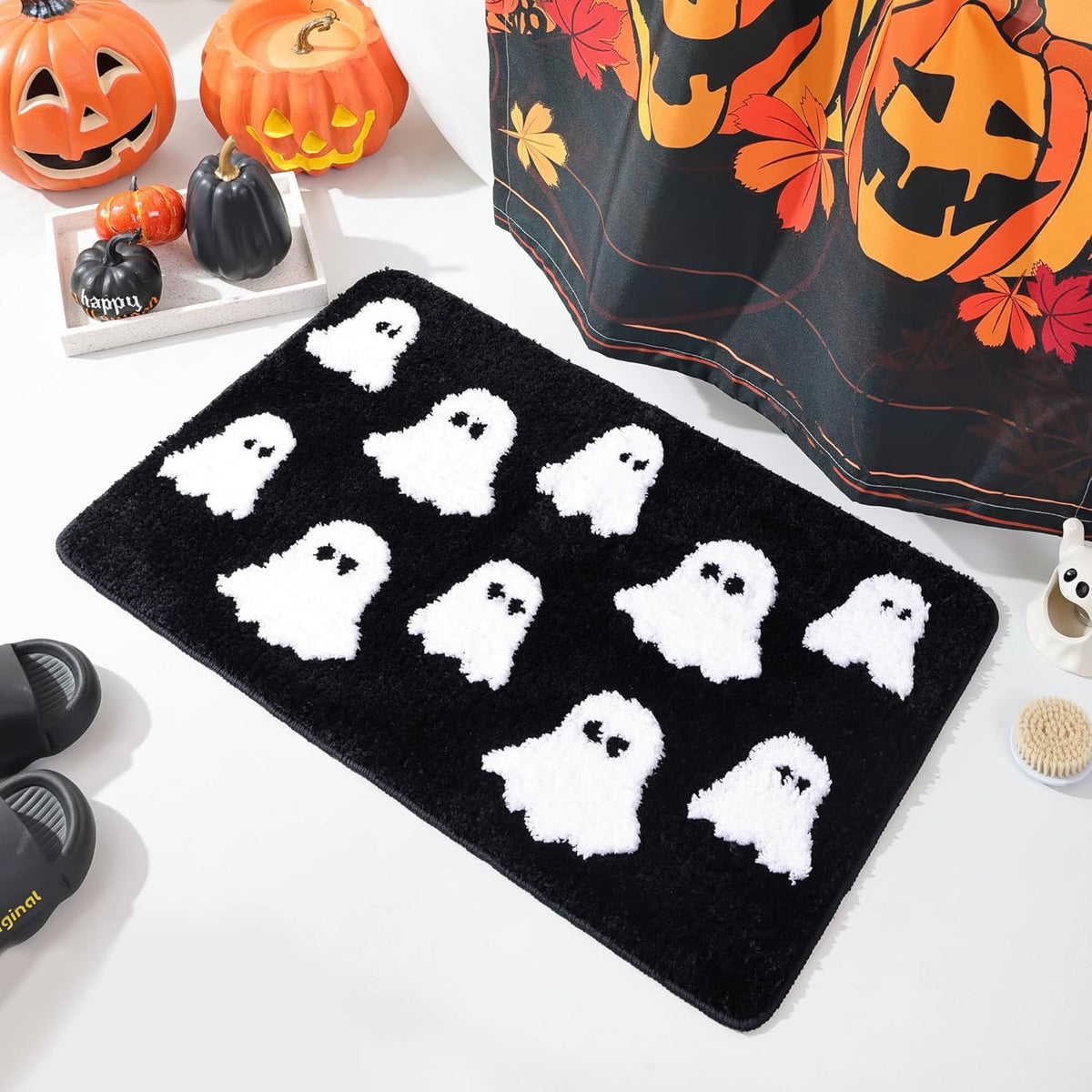 Non-Slip Halloween Ghost Bath Mat ‚Äì Black, 20 x 30in