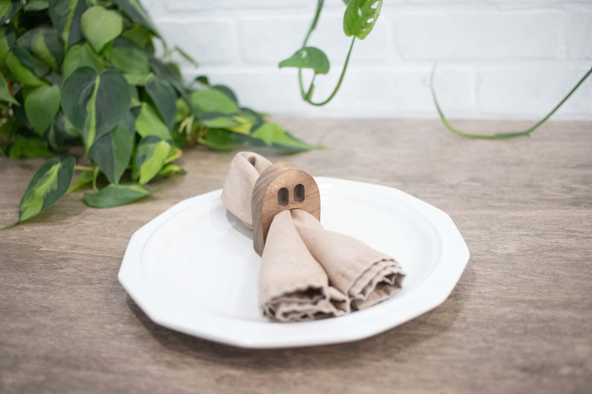 Ghost Napkin Rings, Wood Halloween Table Decor, Upright Wood Halloween Ghost  Napkin Ring